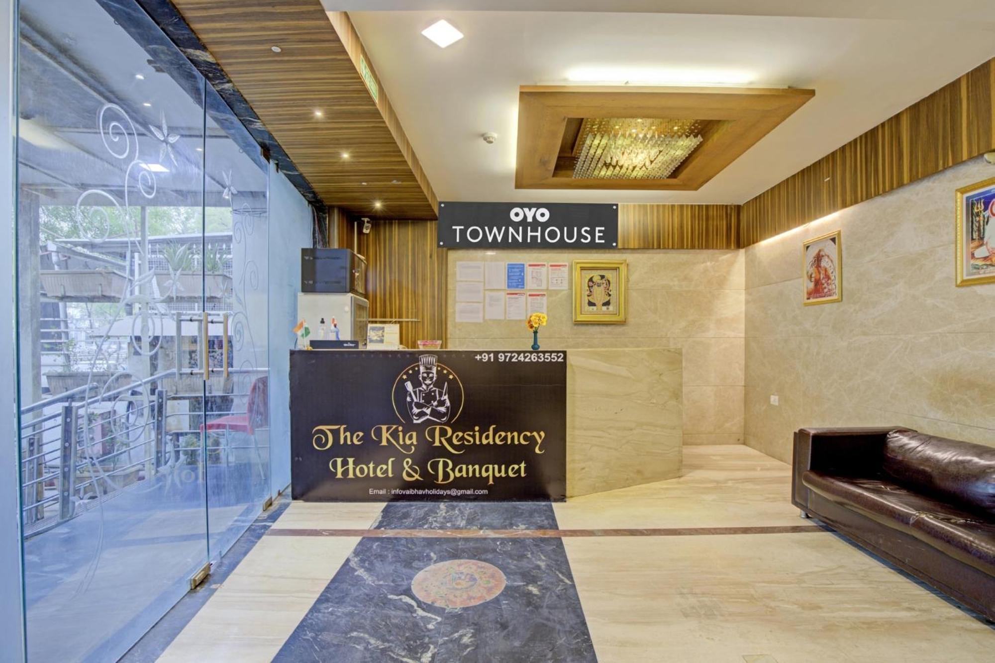 FabHotel Kia residency Ahmedabad Exterior foto