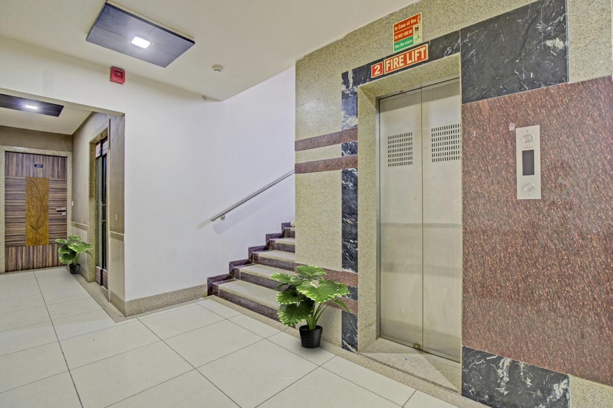 FabHotel Kia residency Ahmedabad Exterior foto