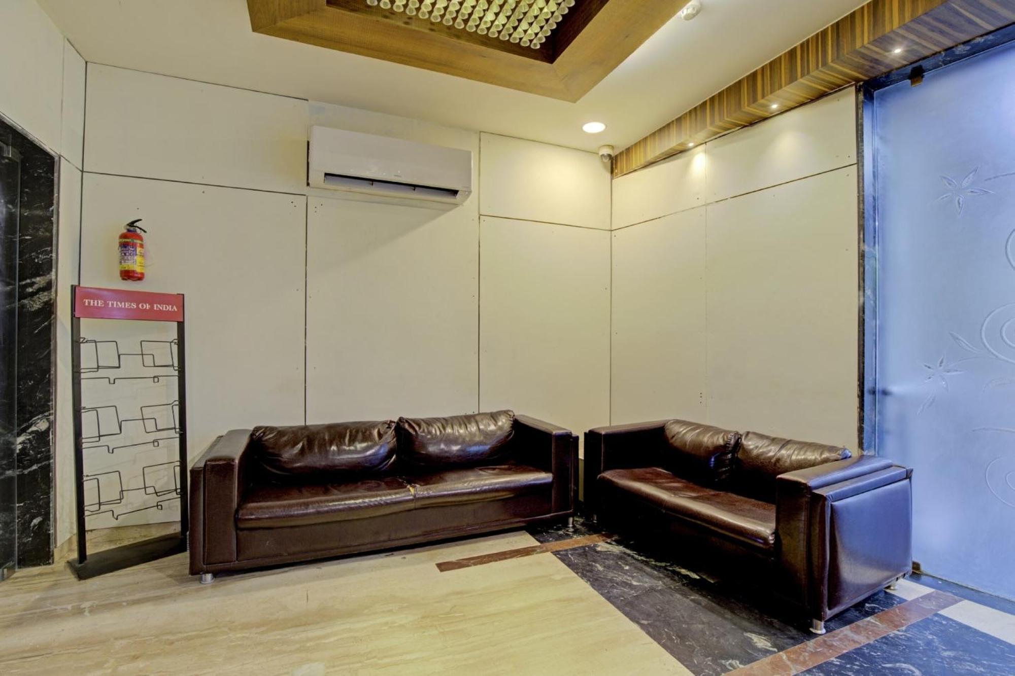 FabHotel Kia residency Ahmedabad Exterior foto