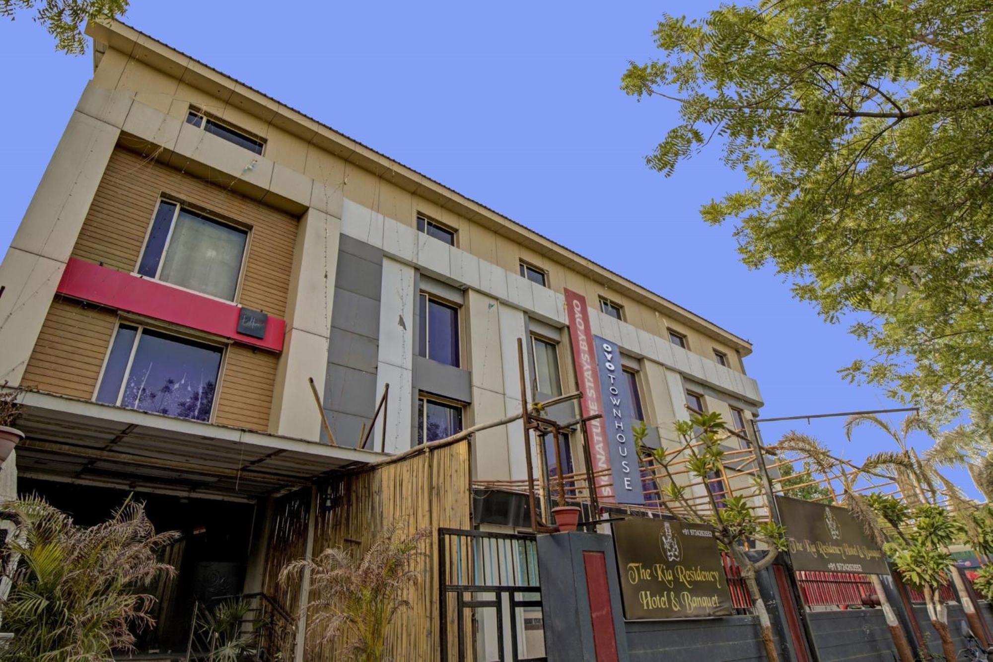 FabHotel Kia residency Ahmedabad Exterior foto
