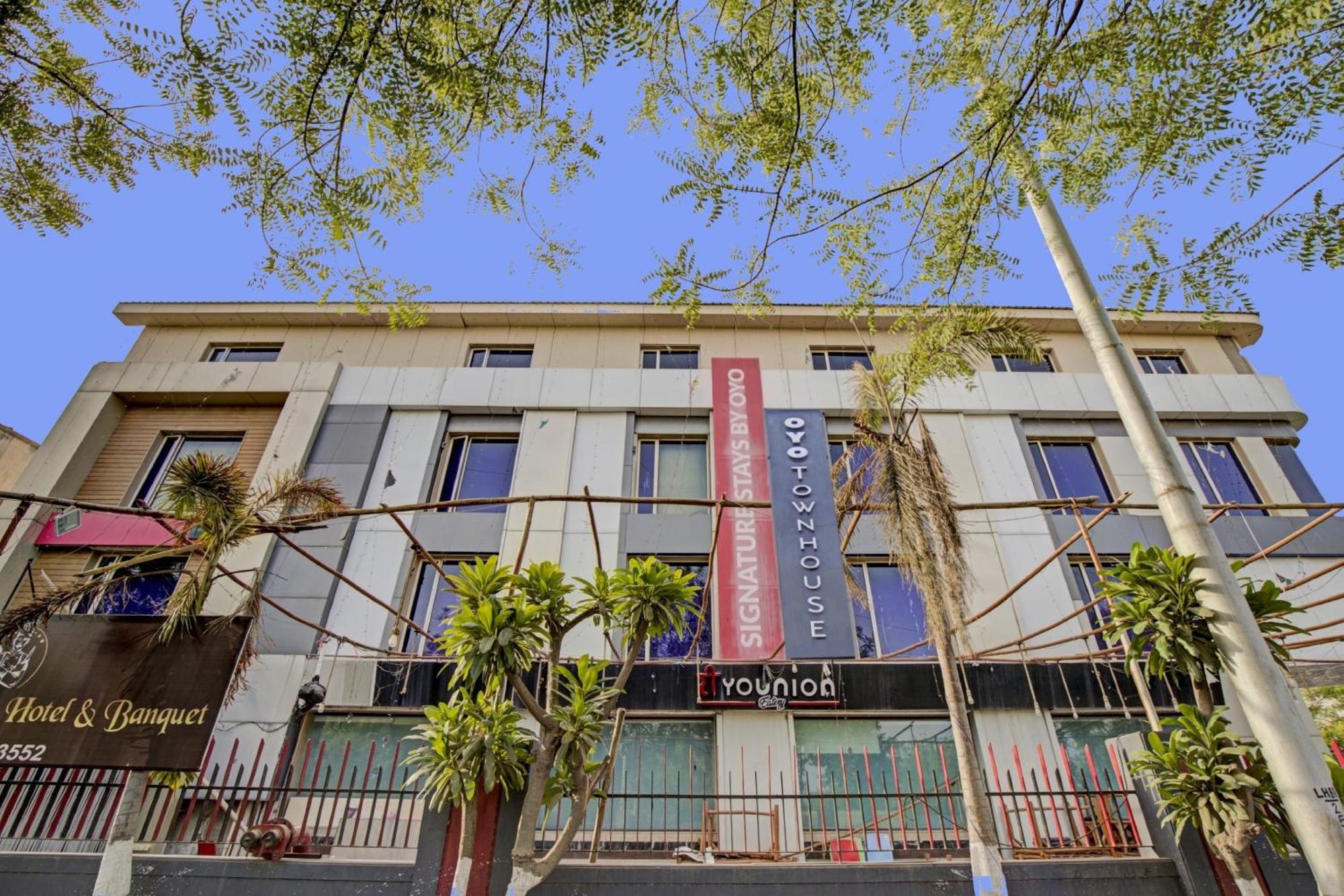 FabHotel Kia residency Ahmedabad Exterior foto